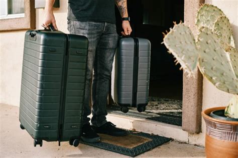 send suitcases abroad
